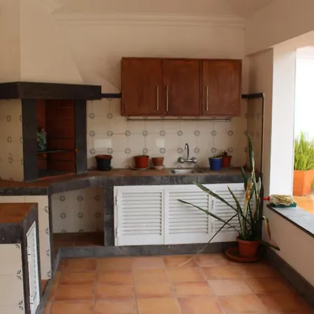 Bella Italia Populo * Πόντα Ντελγκάντα